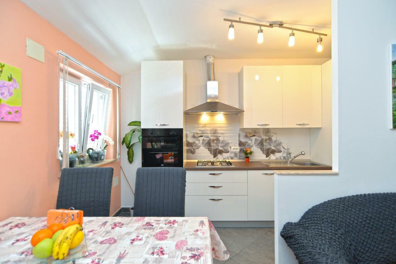 Eda 1873 Apartmán Pula